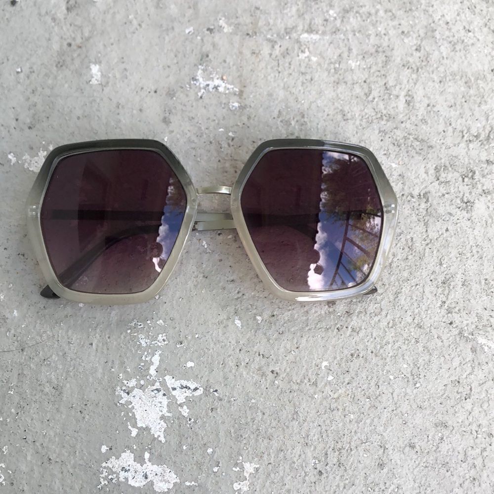 Laundry by Design sunglasses